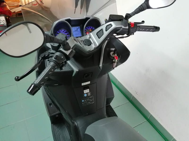 Scooter Kawasaki J300
