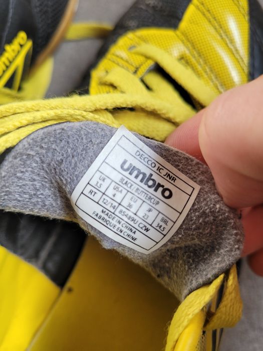 Buty sportowe, halówki, Umbro, r. 36