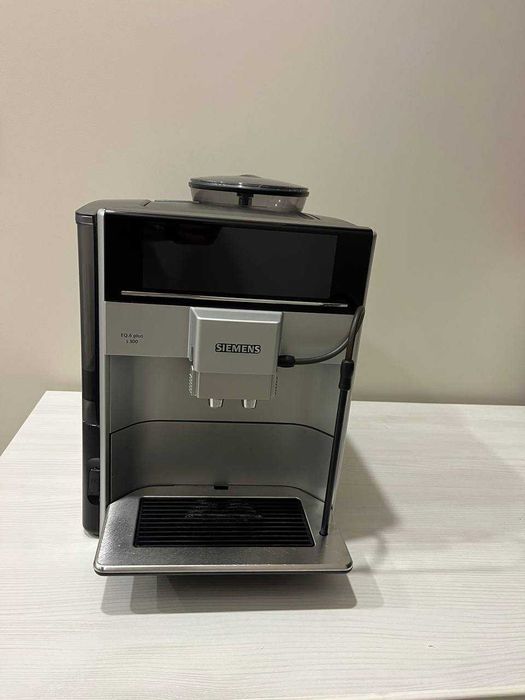 Кавова машина, кавоварка Siemens EQ.6 Plus s300, повне ТО