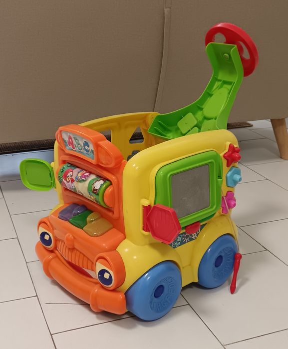 Carrinho didático com várias atividades