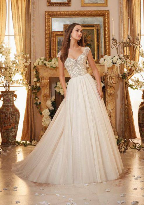 Suknia ślubna MORI LEE model 5476 - kolor szampański rozm. 38