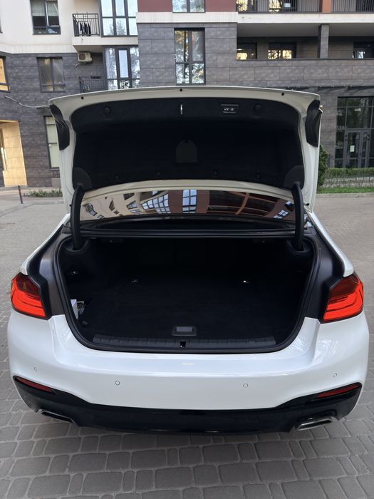 BMW 530e плагін гібрид M Package