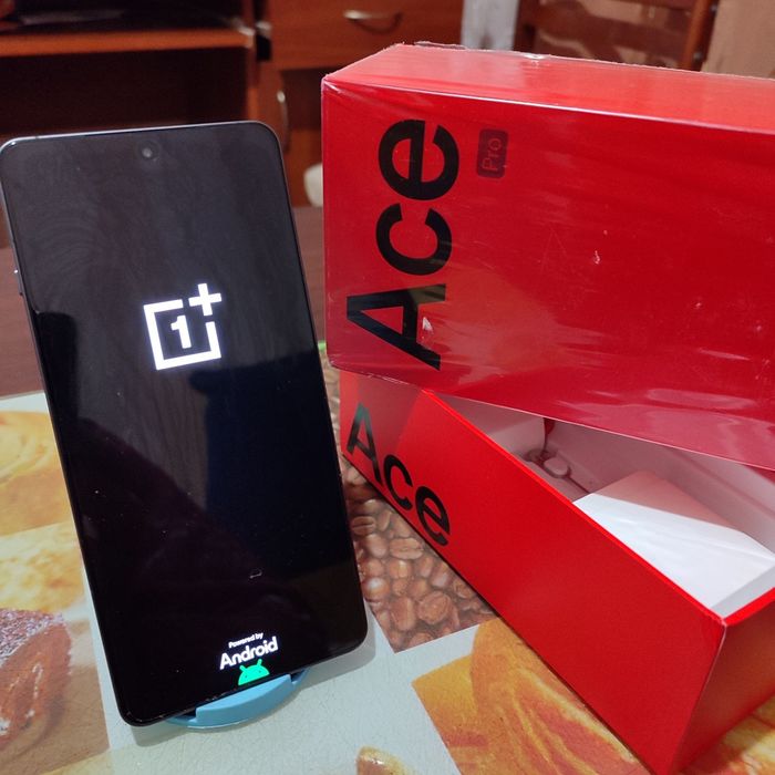 OnePlus Ace 5 Pro   8 Elite 12/256