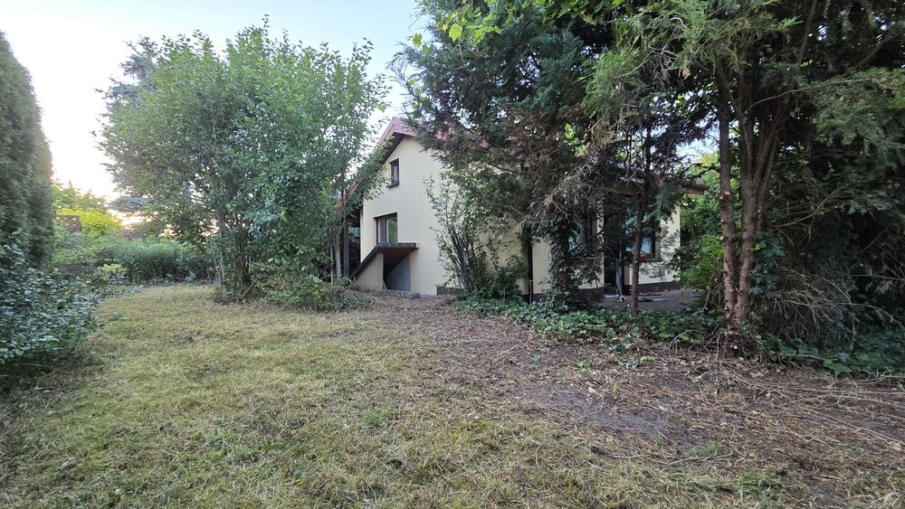 Działka ROD umeblowany domek z podpiwniczeniem. Schron
