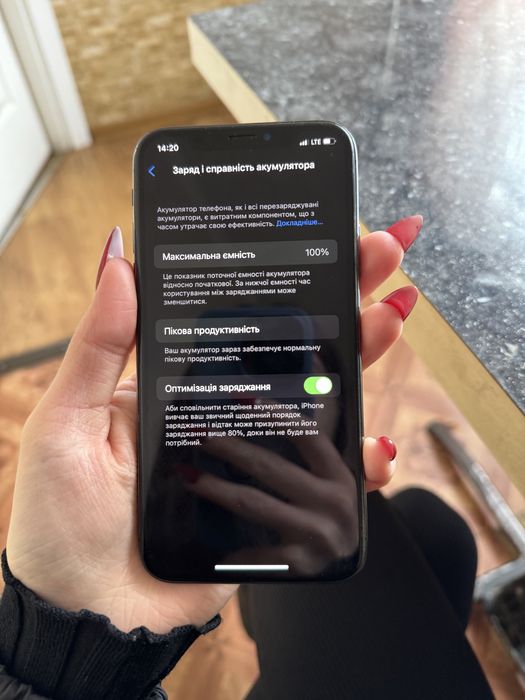 iPhone X 64 GB Стан 8/10