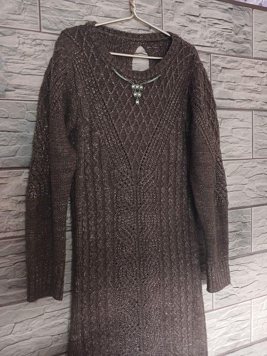 Тепла в'язана сукня