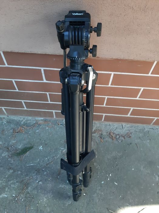 Statyw Velbon na aparat analogowy