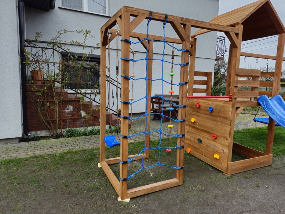 Plac zabaw model "E" - Małpi gaj - Zjeżdżalnia -
8
Siatka