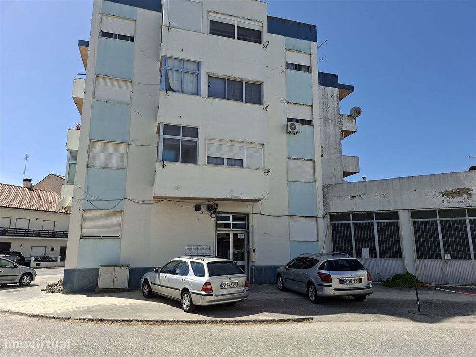 Opportunity in Abrantes | T3 Apartment with Office, Balconies, and Storage