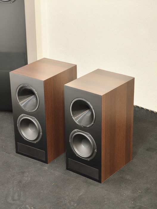 Colunas Crystal Sound Reality B8