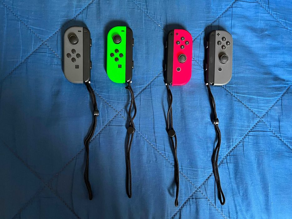 Nintendo Switch + Accessories64741039942273124