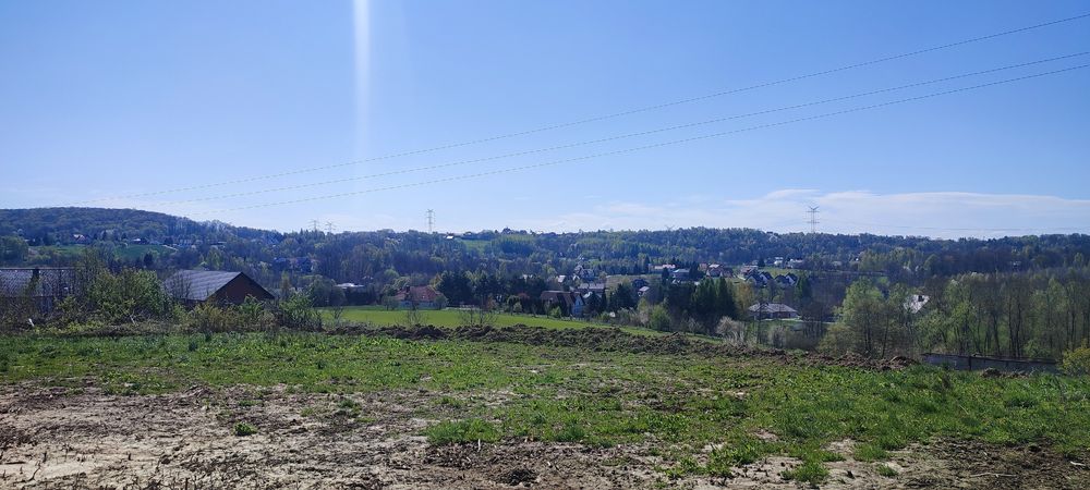 Sprzedam działkę  14 arów. Widok , nachylenie Południowe . Koło Wieliczki