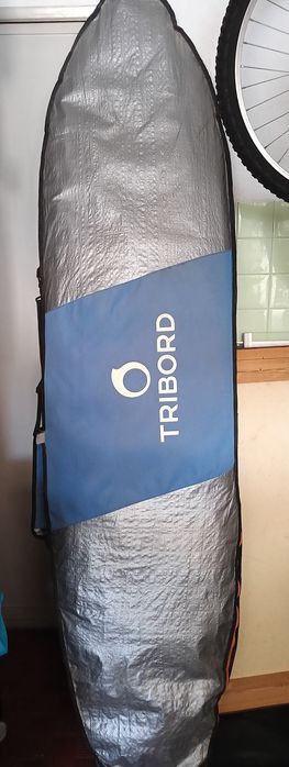 Prancha longborde como nova e com capa conforme foto.