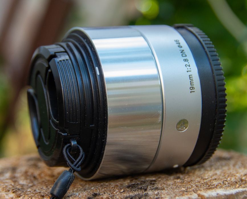 Об'єктив до камер sony E Sigma ART 19 2.8