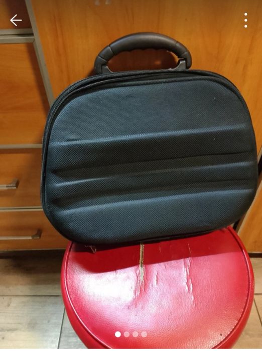 Kuferek na kosmetyki