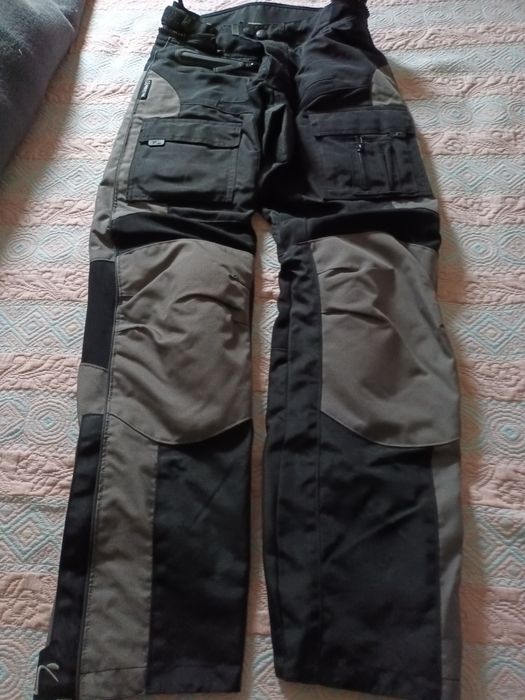 Calças motard com forro térmico e impermeável
