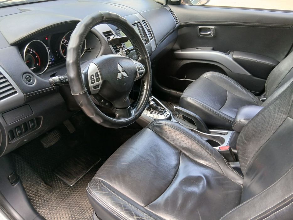 Продам Mitsubishi Outlander