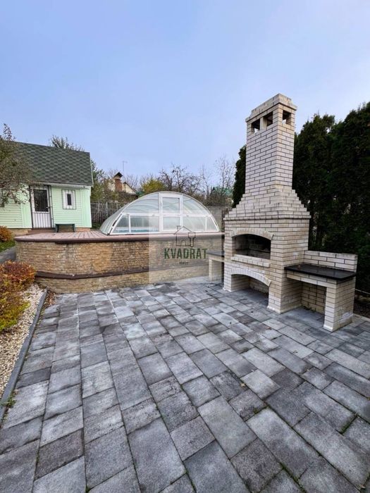 Продам затишний будинок з басейном та зоною відпочинку біля Дністра