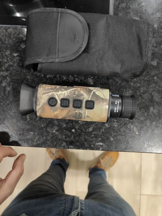 Monoculo visão noturna