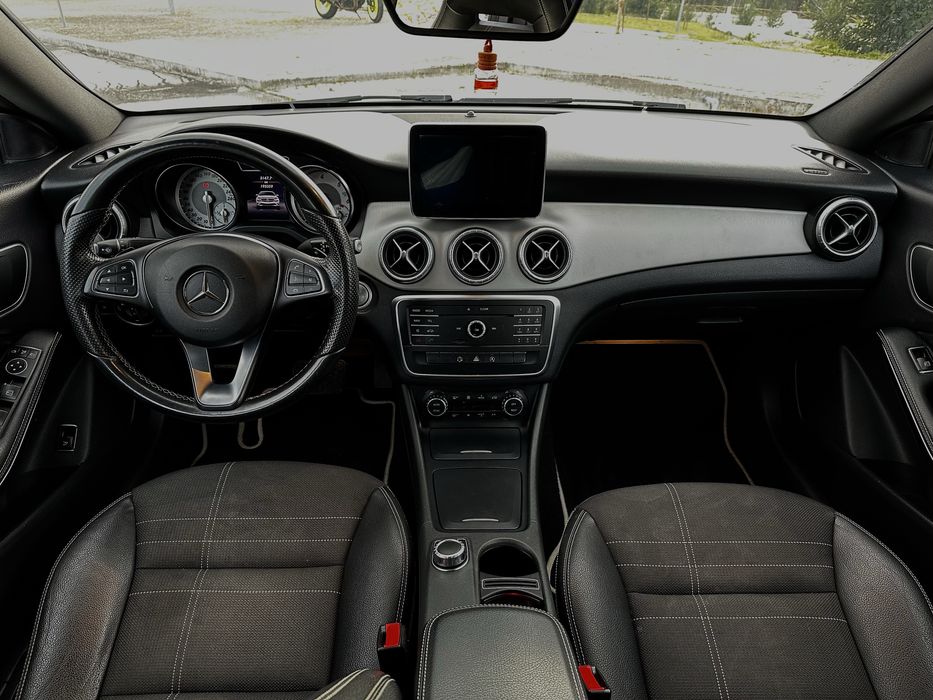 Mercedes-Benz CLA 220d