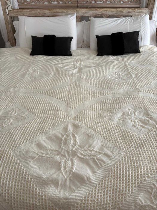 Almofadas pretas decorativas