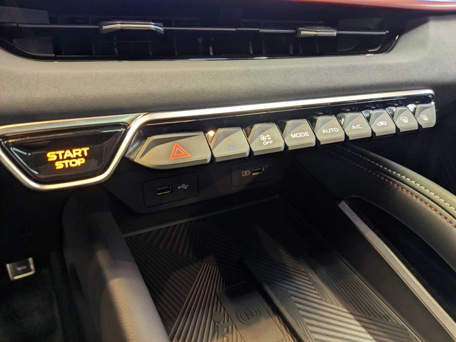 Новий Geely Coolray 1,5T 174 к.с. автомат Джилі Кулрей 2023р РОЗПРОДАЖ