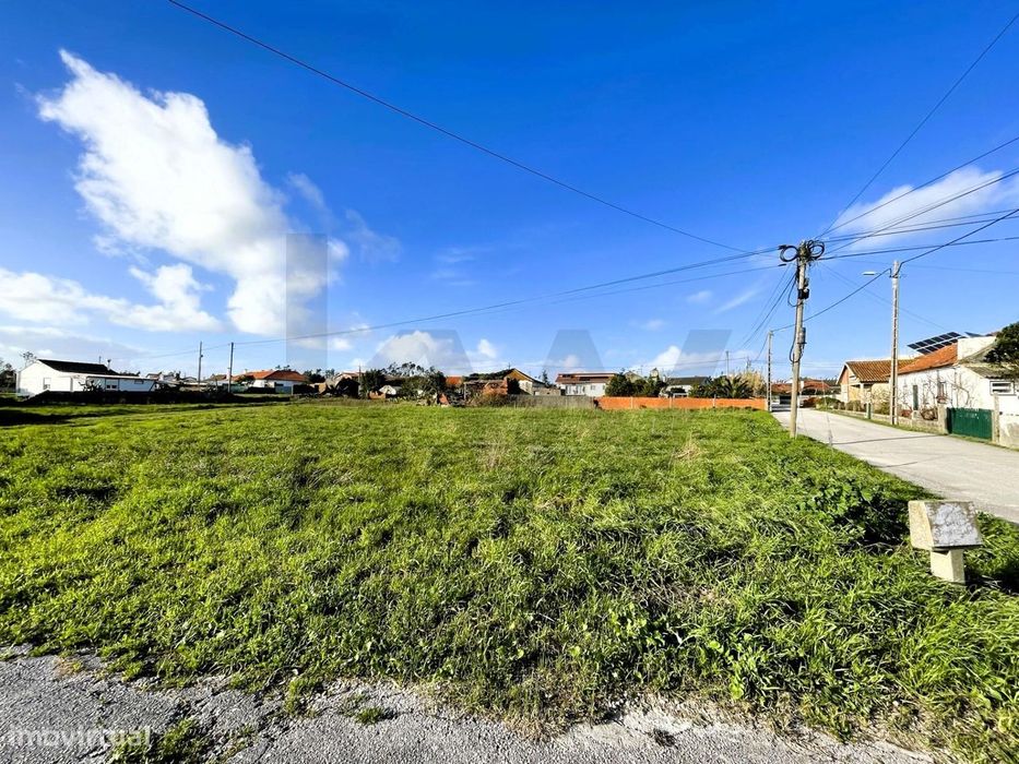 Terreno à Venda com 1.370 m2 | Rua do Estreito, Coimbrão (Leiria)