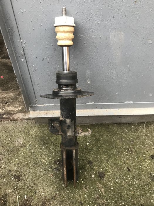 Передняя левая стойка BMW X5 e53