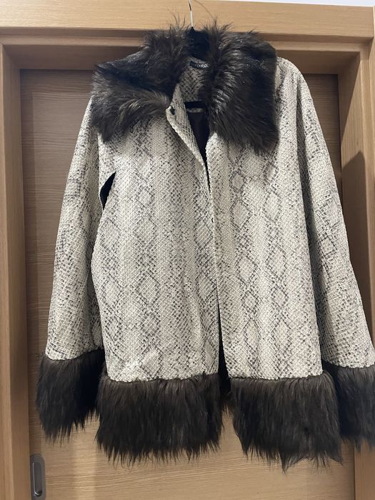 Capa Foursoul creme e castanha