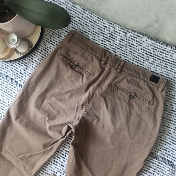 Brązowe spodnie chino slim fit Reserved 34 smart casual