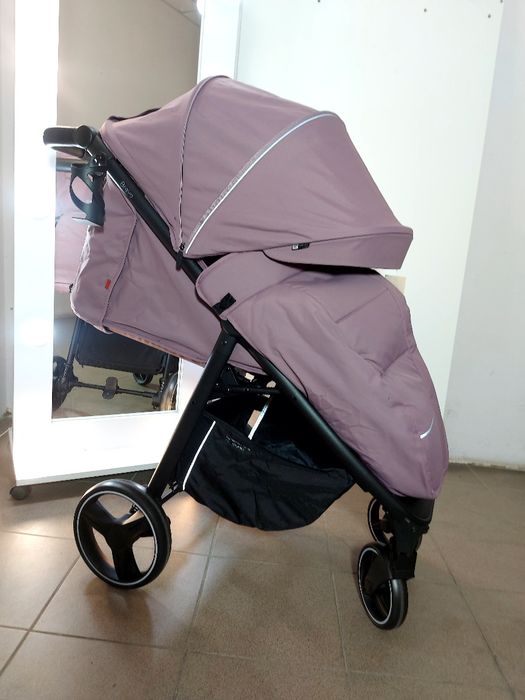 Прогулянка Carrello Bravo 2025 року з чохлом в колір коляски
