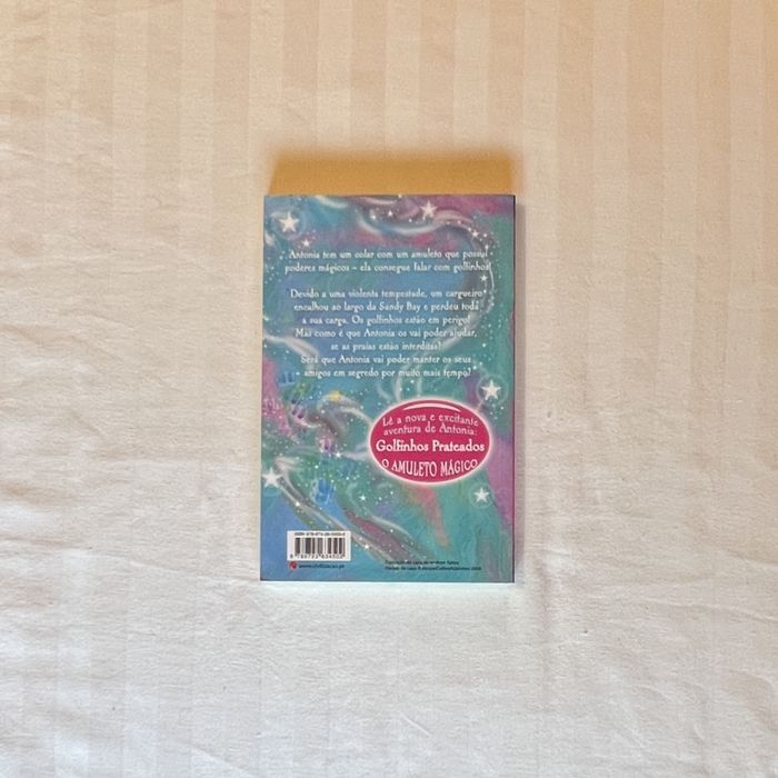 Livro “Golfinhos Prateados - Amigos Secretos” como novo