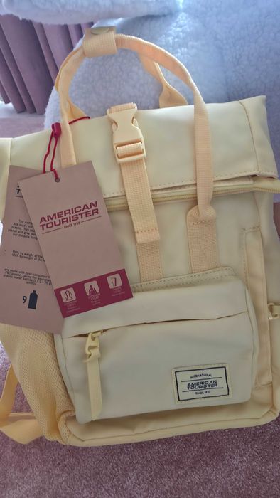 Mochila Urban Groove Mini AMERICAN TOURISTER 7L amarela
