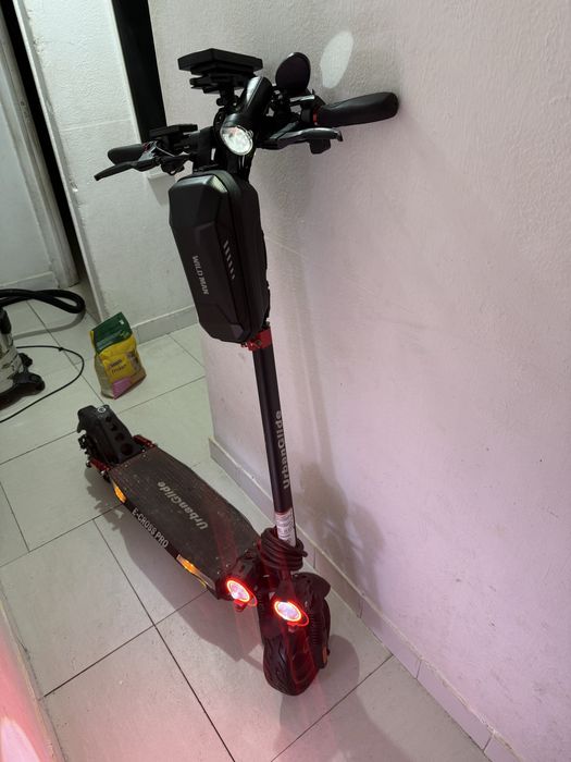 Trotinete urbanglide semi novo com um erro E07