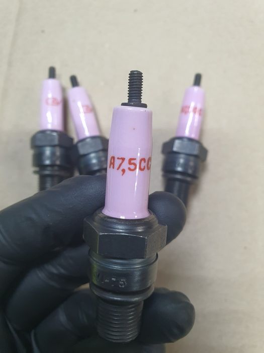 Нові свічі, свечи А7.5СС, для двигунів Узам, Москвич
