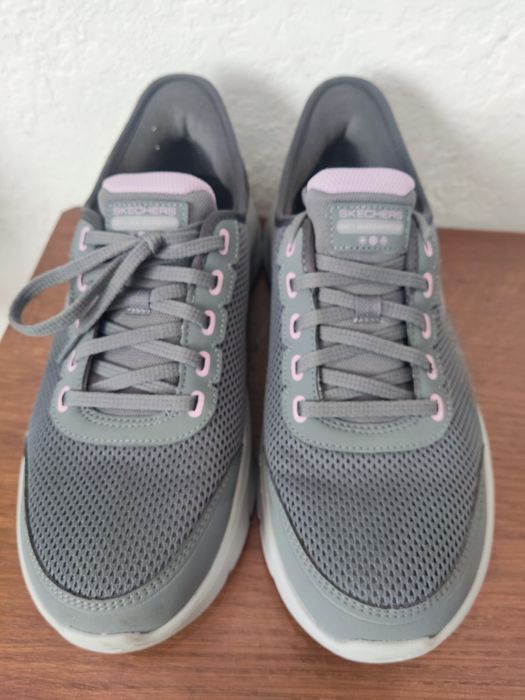 Skechers Hands Free Slip-ins 39 розмір
