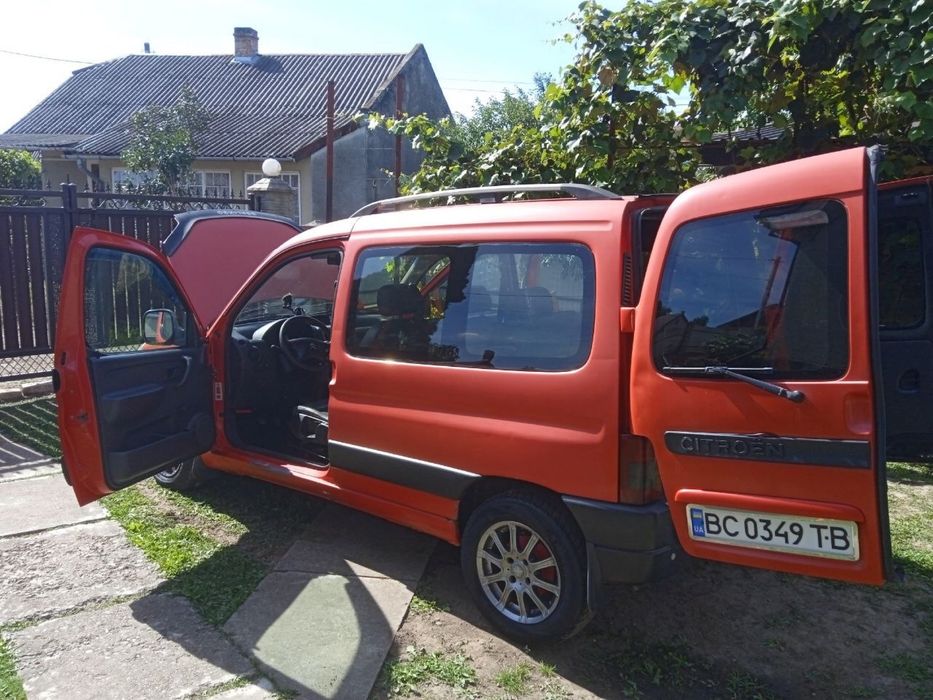 Авто Citroen Berlingo