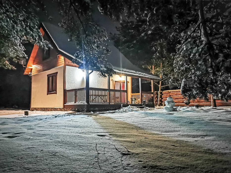 Dom kominek Bania Jacuzzi noclegi Mazury Promocja domek jezioro