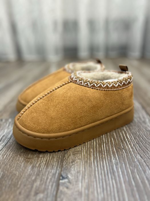 Зимові тапочки уггі чуні взуття ugg