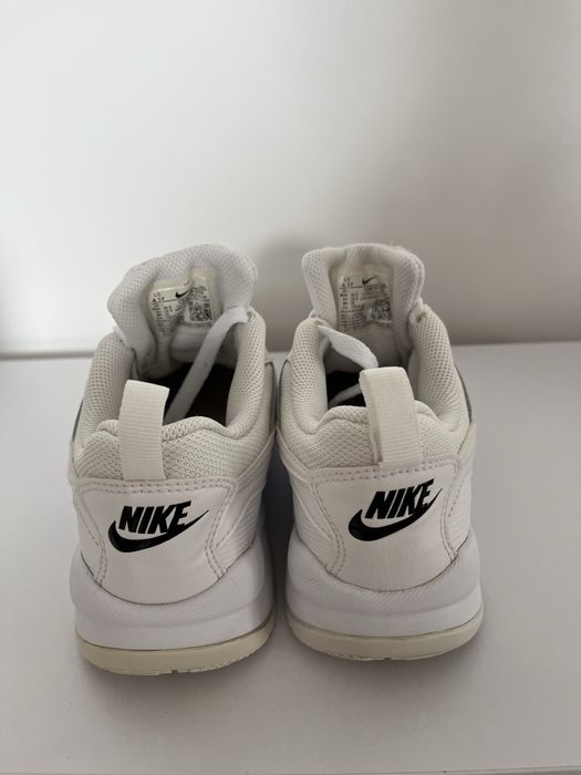 Białe damskie sneakersy Nike Pegasus Lite 36.5