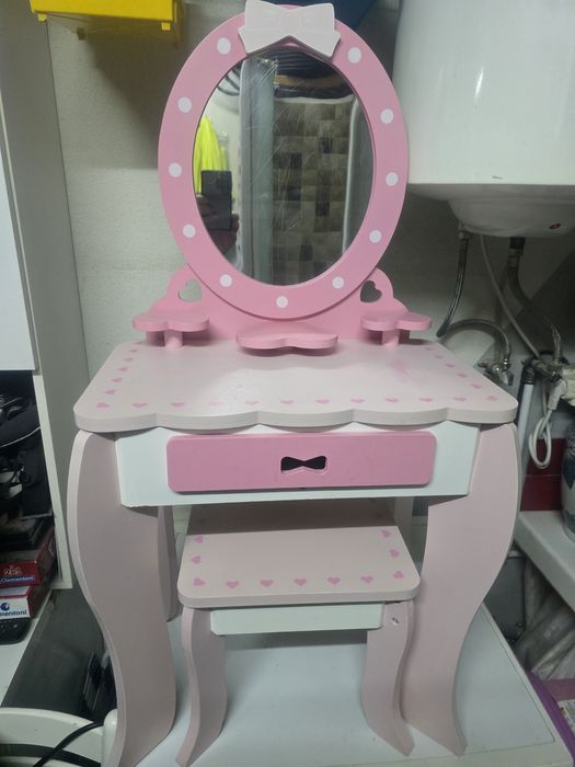 Movél e banco de criança brincar