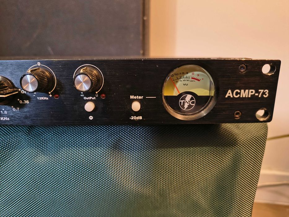 TNC ACMP-73 Preamplificador tipo Neve 1073