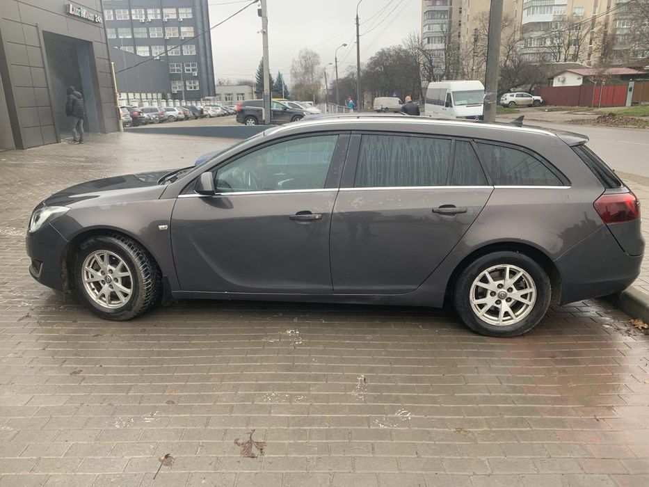 Опель ігсігнія продам