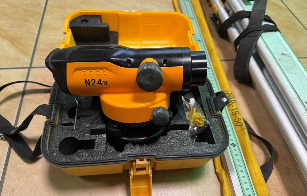 Niwelator NIVEL SYSTEM N24X + Statyw + Łata