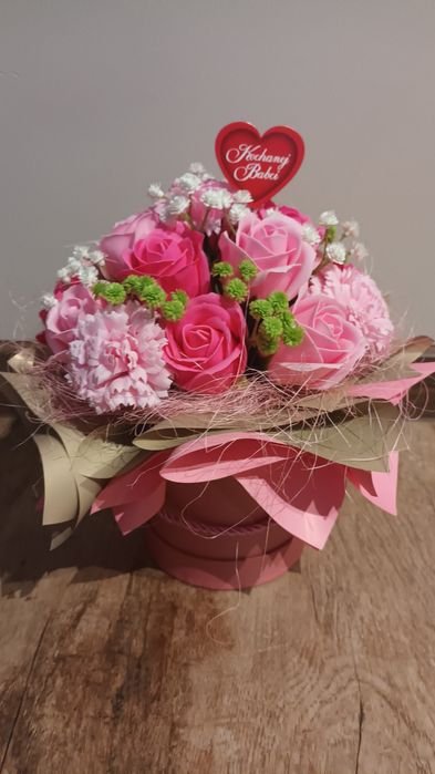 Box z kwiatów mydlanych