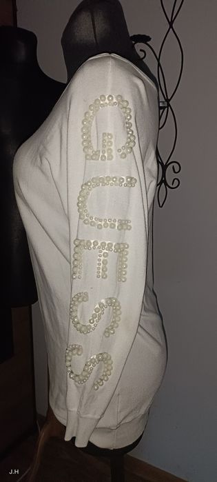 Sweter biały z perełkami. Guess.