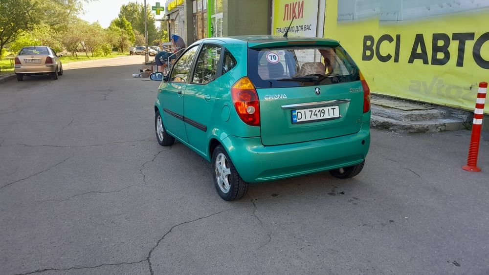 Продам компактний автомобіль Chana Benni
