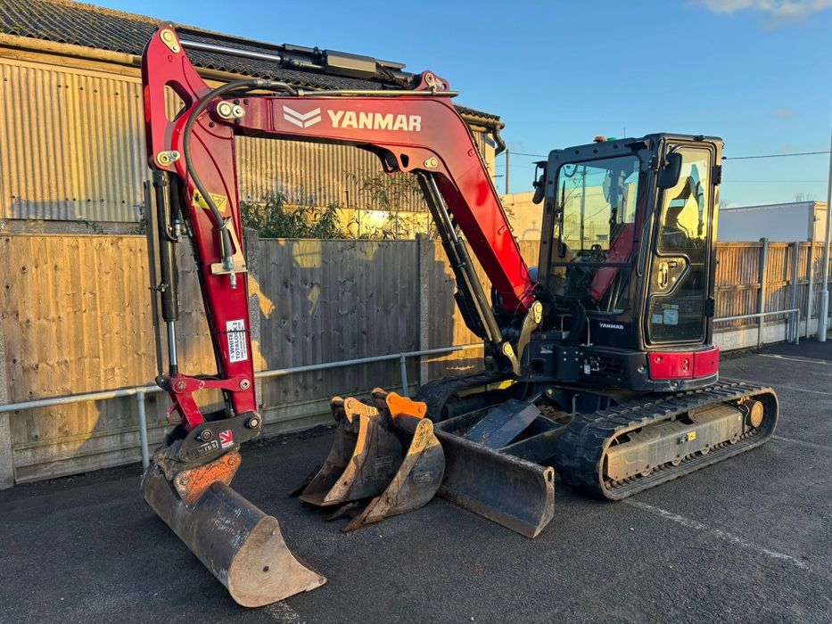Mini giratória escavadora Yanmar,2023,  600h