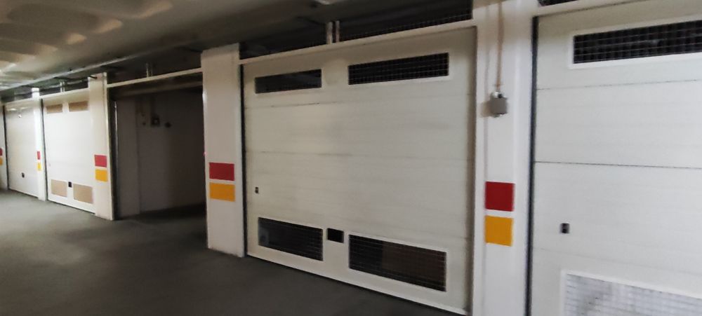 Vendo garagem fechada box com 24 mts