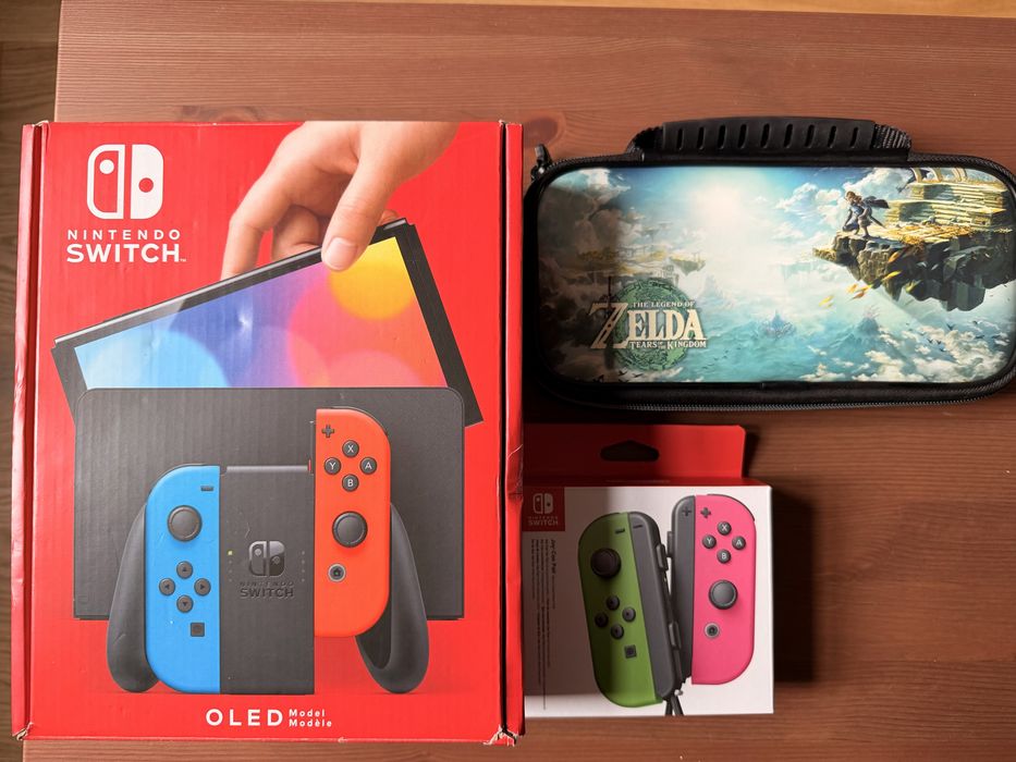 Nintendo Switch OLED + joycony + etui Zelda